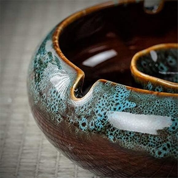 5.7" Ceramic Ashtray with Lids Windproof Cigarette Ashtray for Indoor or Outdoor - Picture 6 of 8